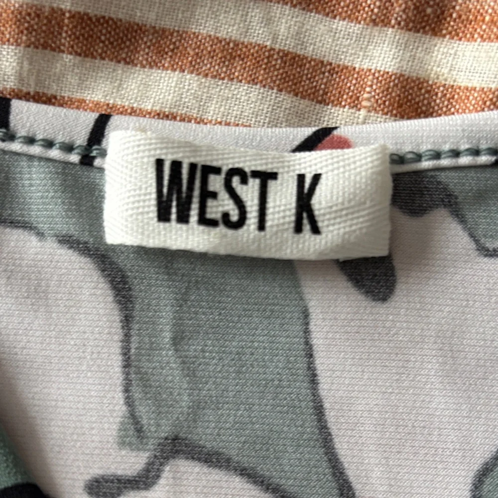 Green Floral cami with bubble hem - Picture 2 of 4